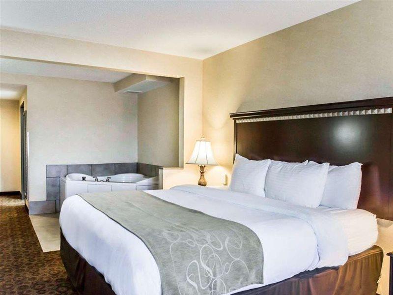 Fairfield By Marriott & Coliseum Area Hotel 3*