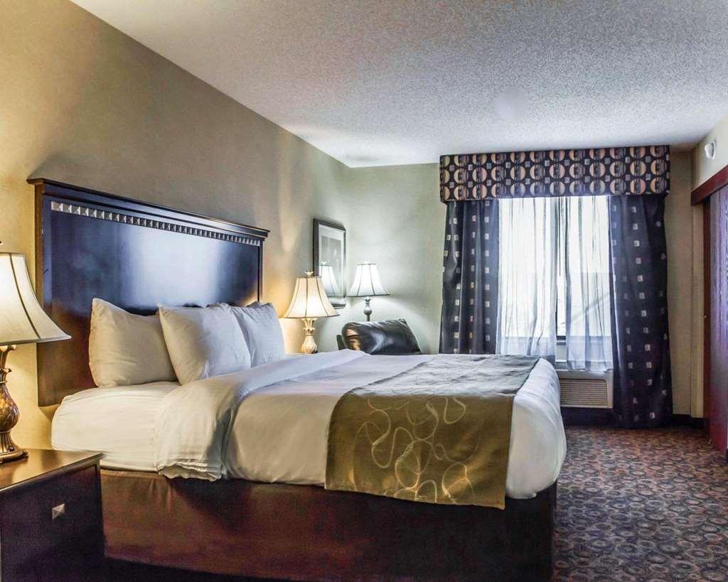 Fairfield By Marriott & Coliseum Area Hotel