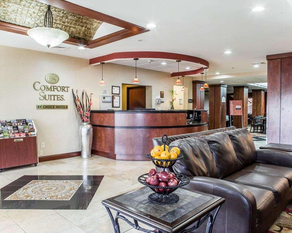 Fairfield By Marriott & Coliseum Area