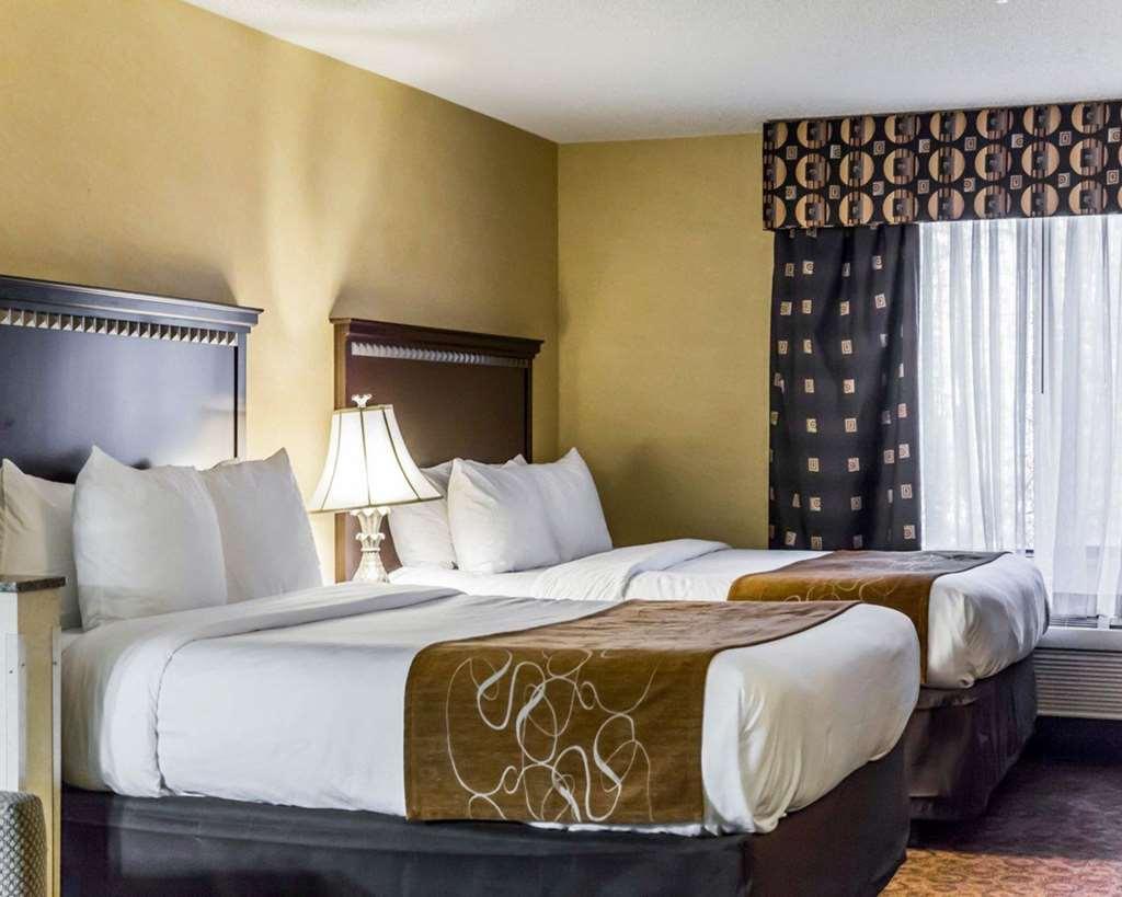 Fairfield By Marriott & Coliseum Area