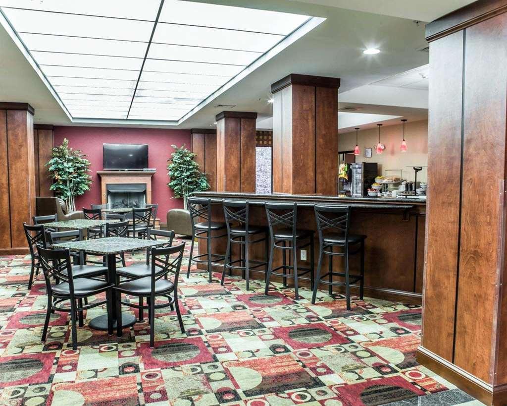 Fairfield By Marriott & Coliseum Area Greensboro