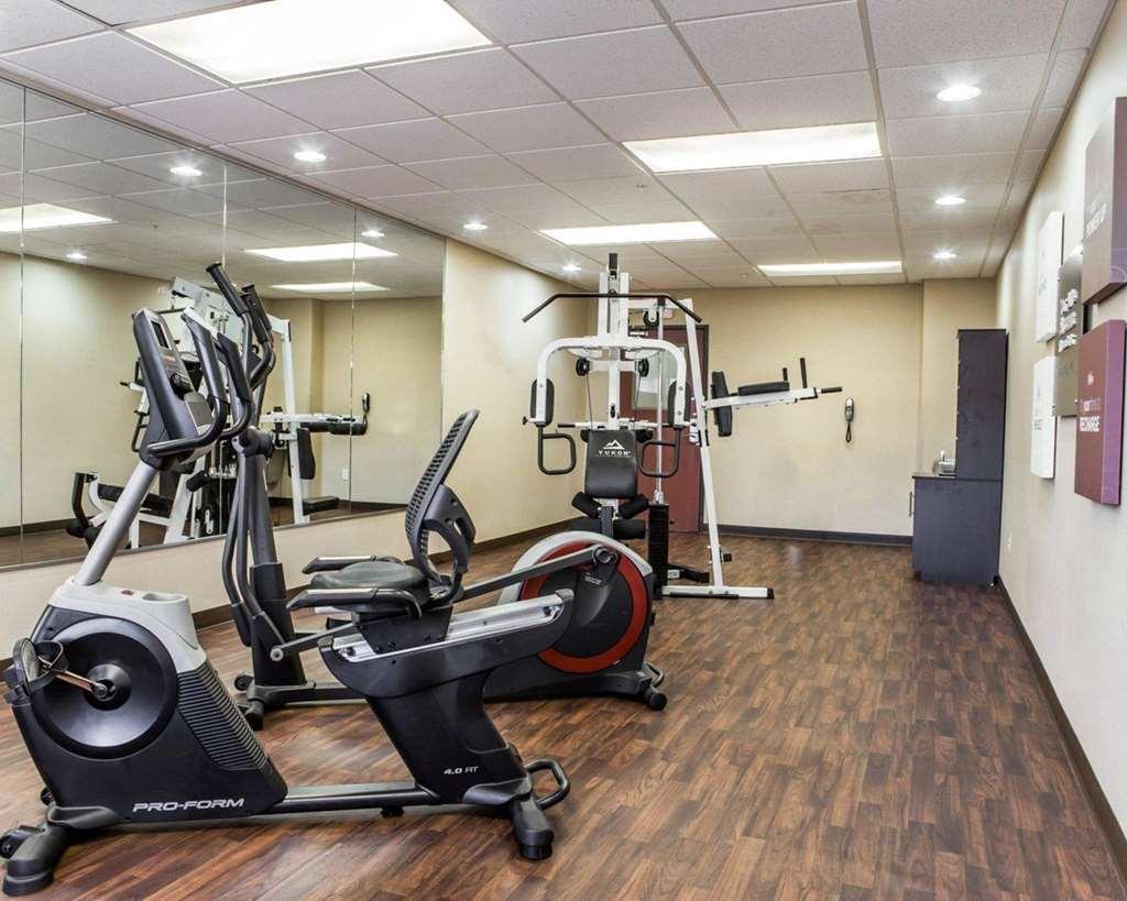 Fairfield By Marriott & Coliseum Area 3*