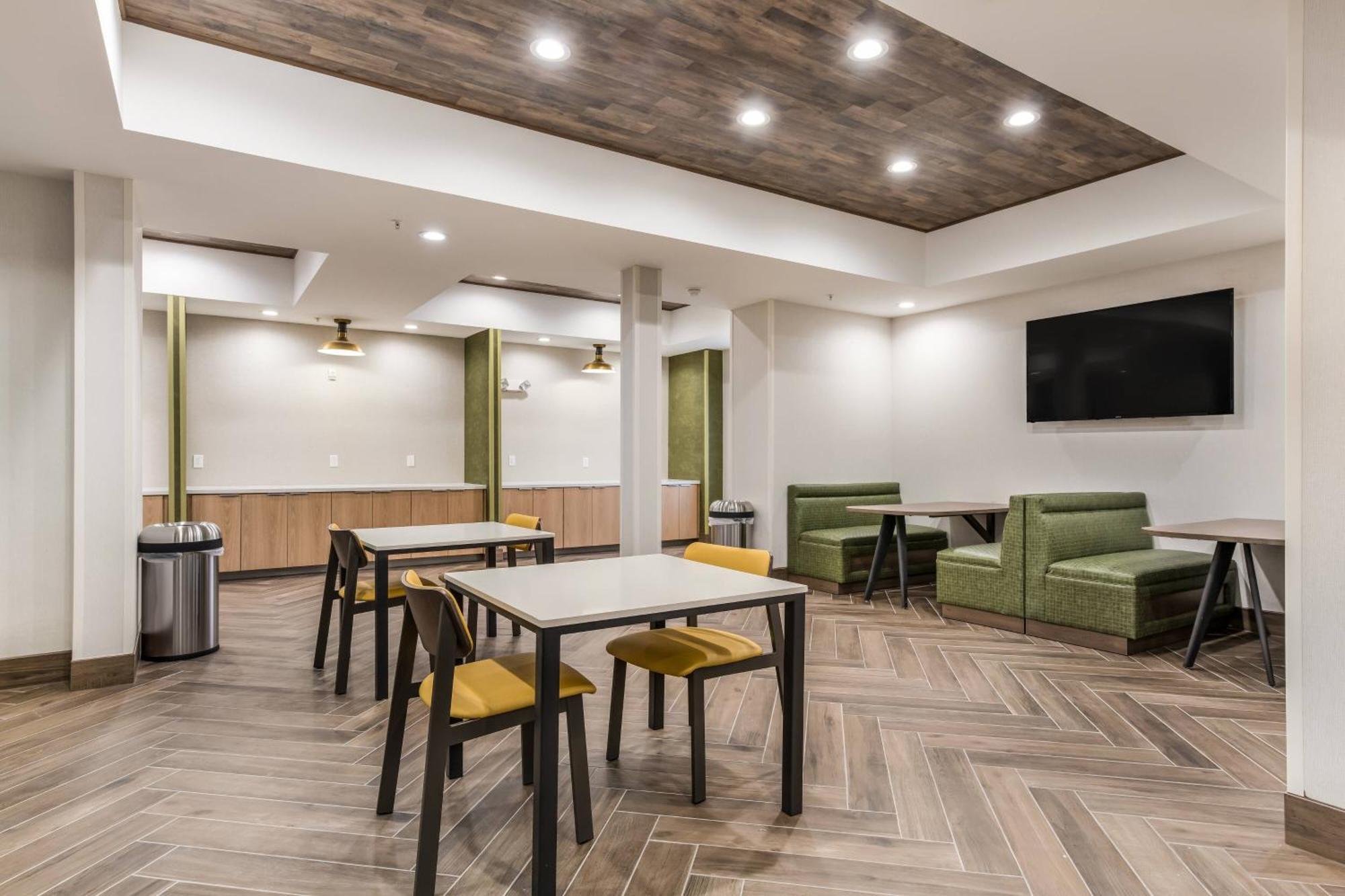 Fairfield By Marriott & Coliseum Area 3* Greensboro