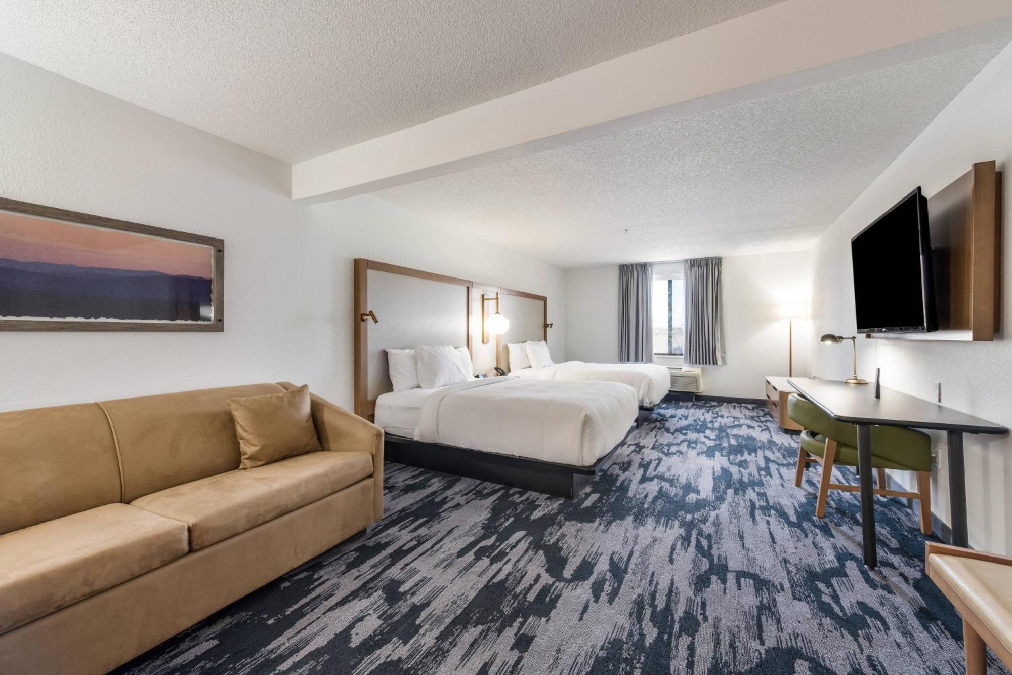 Fairfield By Marriott & Coliseum Area Greensboro