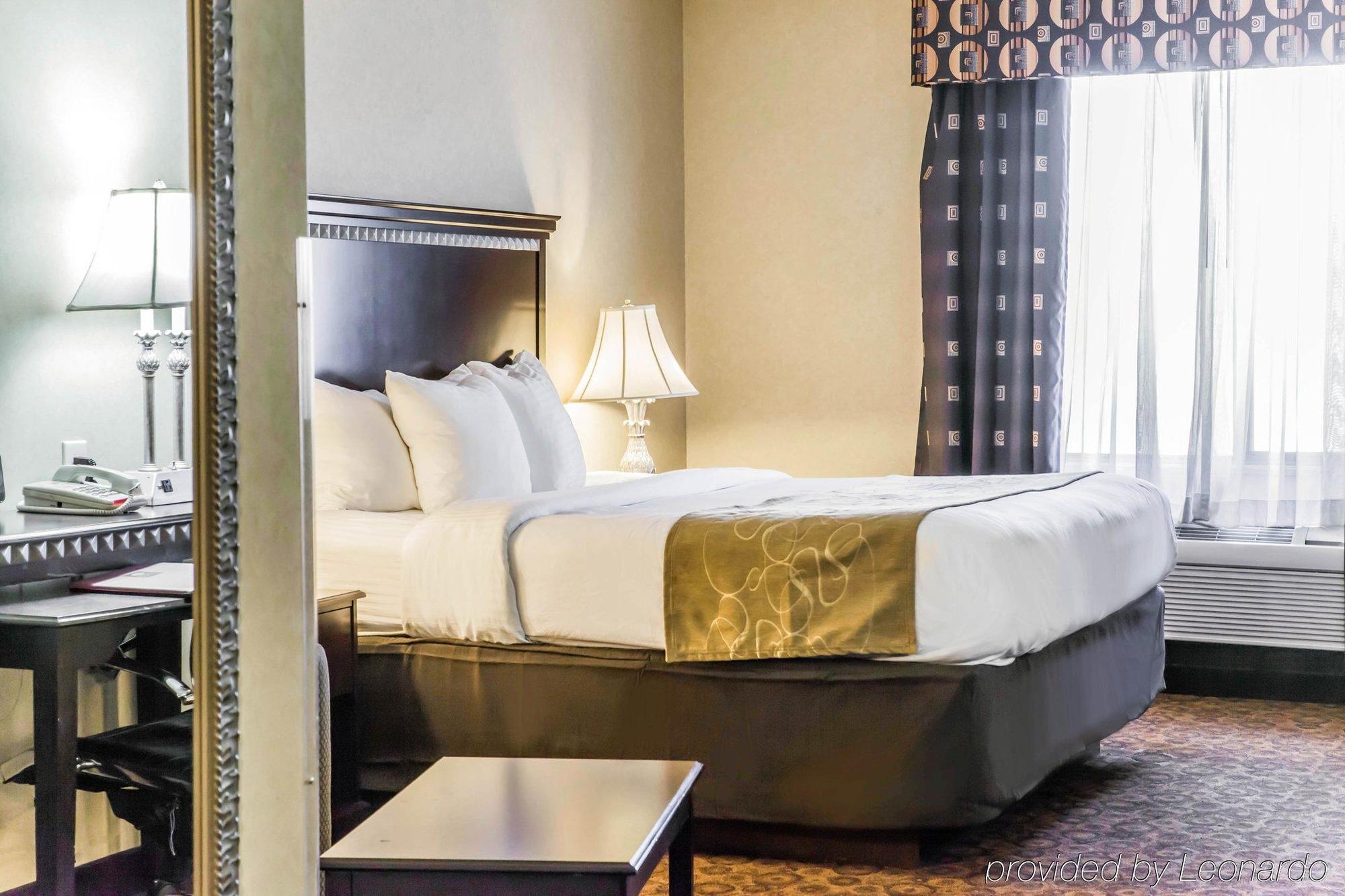 Fairfield By Marriott & Coliseum Area