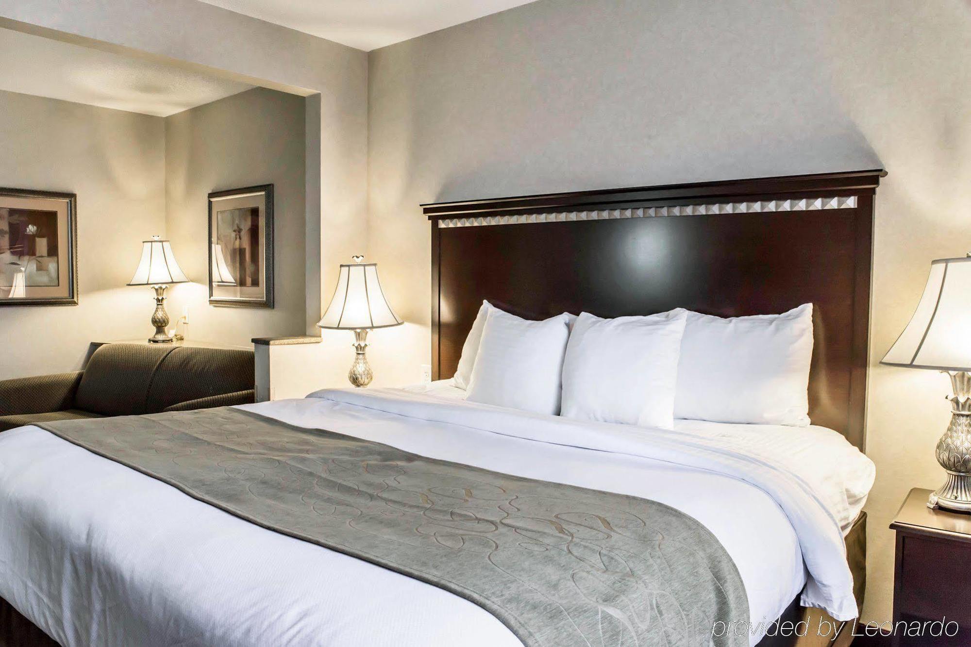 Fairfield By Marriott & Coliseum Area Hotel 3*