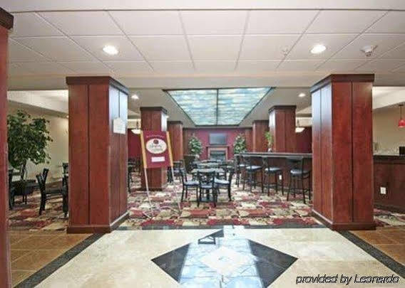 Hotel Fairfield By Marriott & Coliseum Area 3*