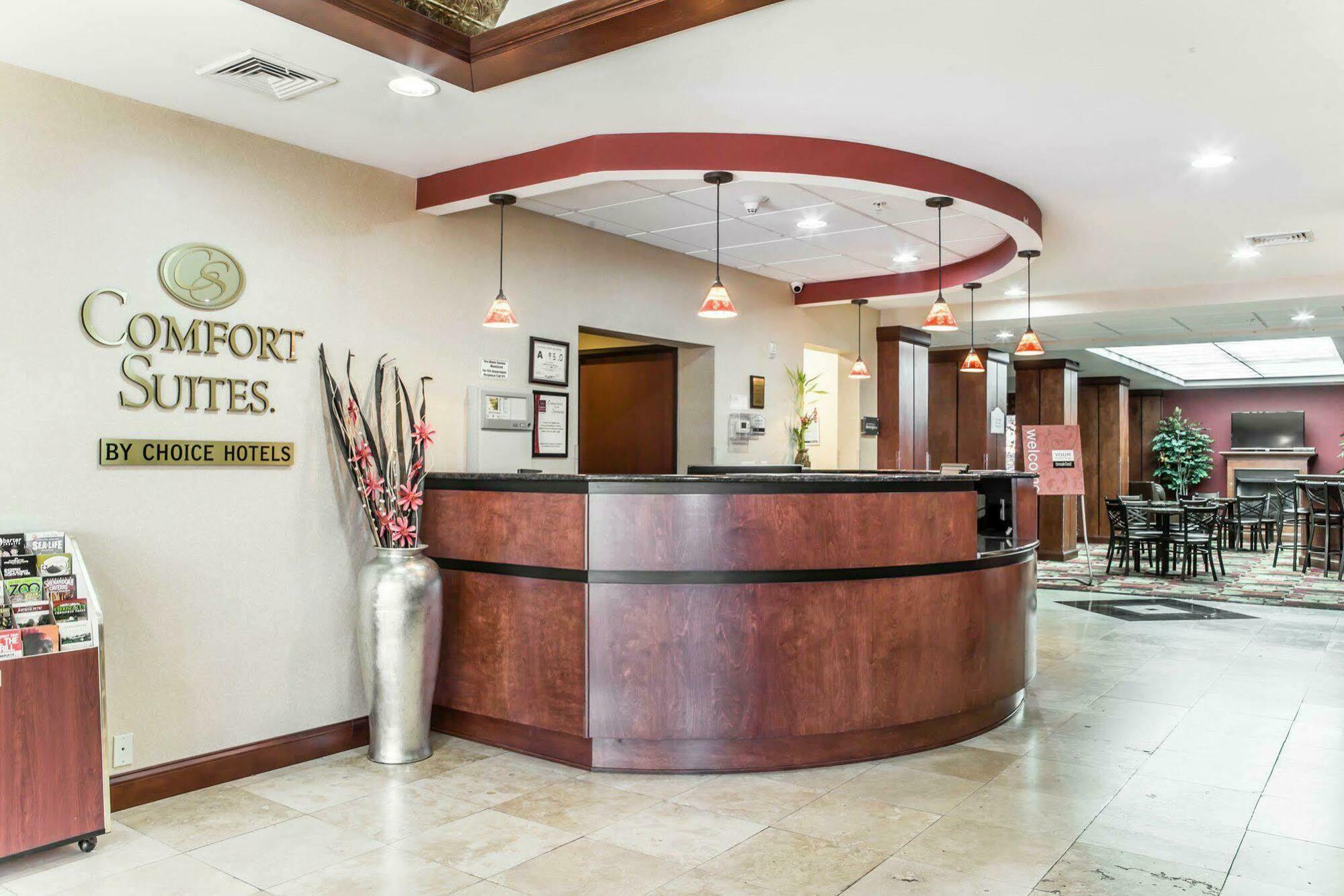 Fairfield By Marriott & Coliseum Area Hotel 3*